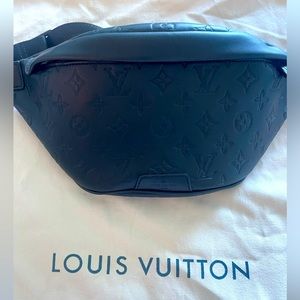 New bumbag LV